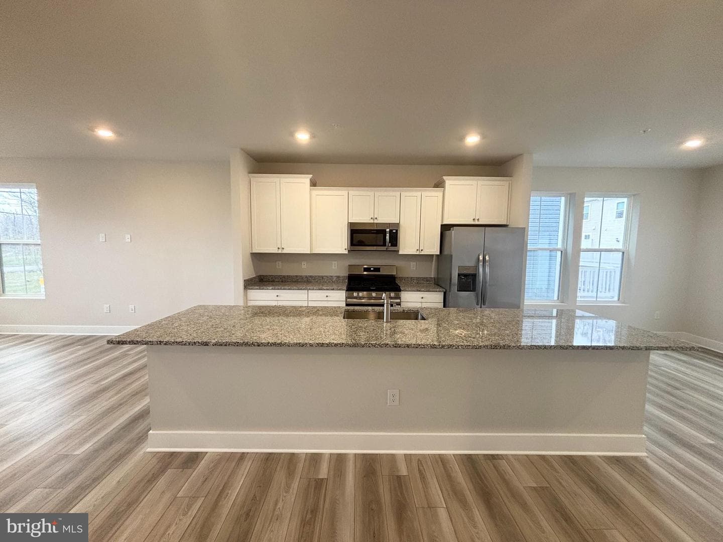 7260 Contee Road photo 3