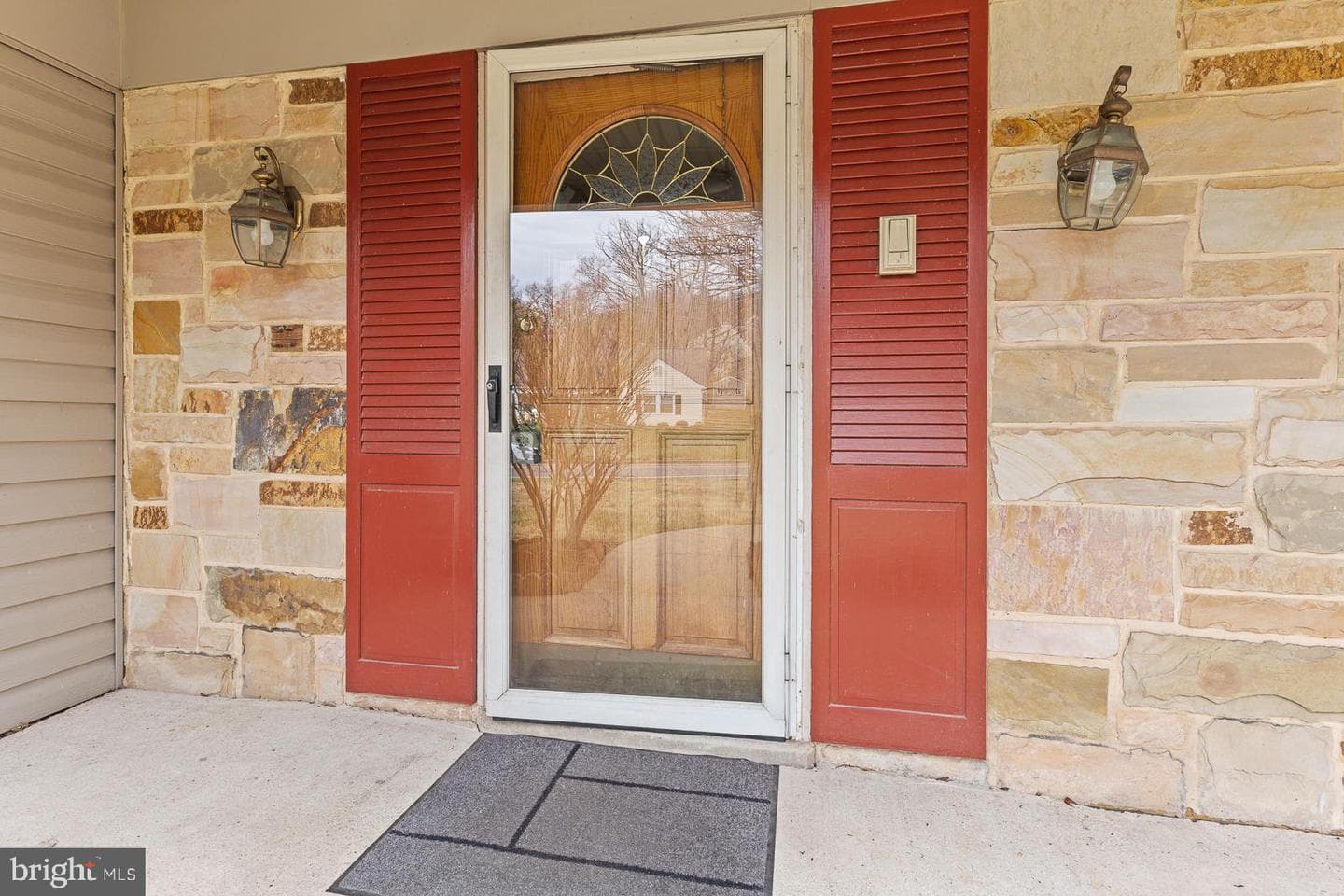 12505 Cedarbrook Lane photo 3