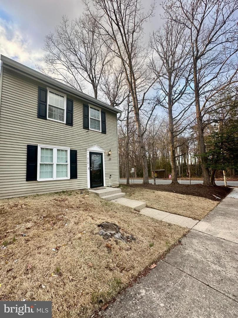 6101 Hil Mar Drive photo 2