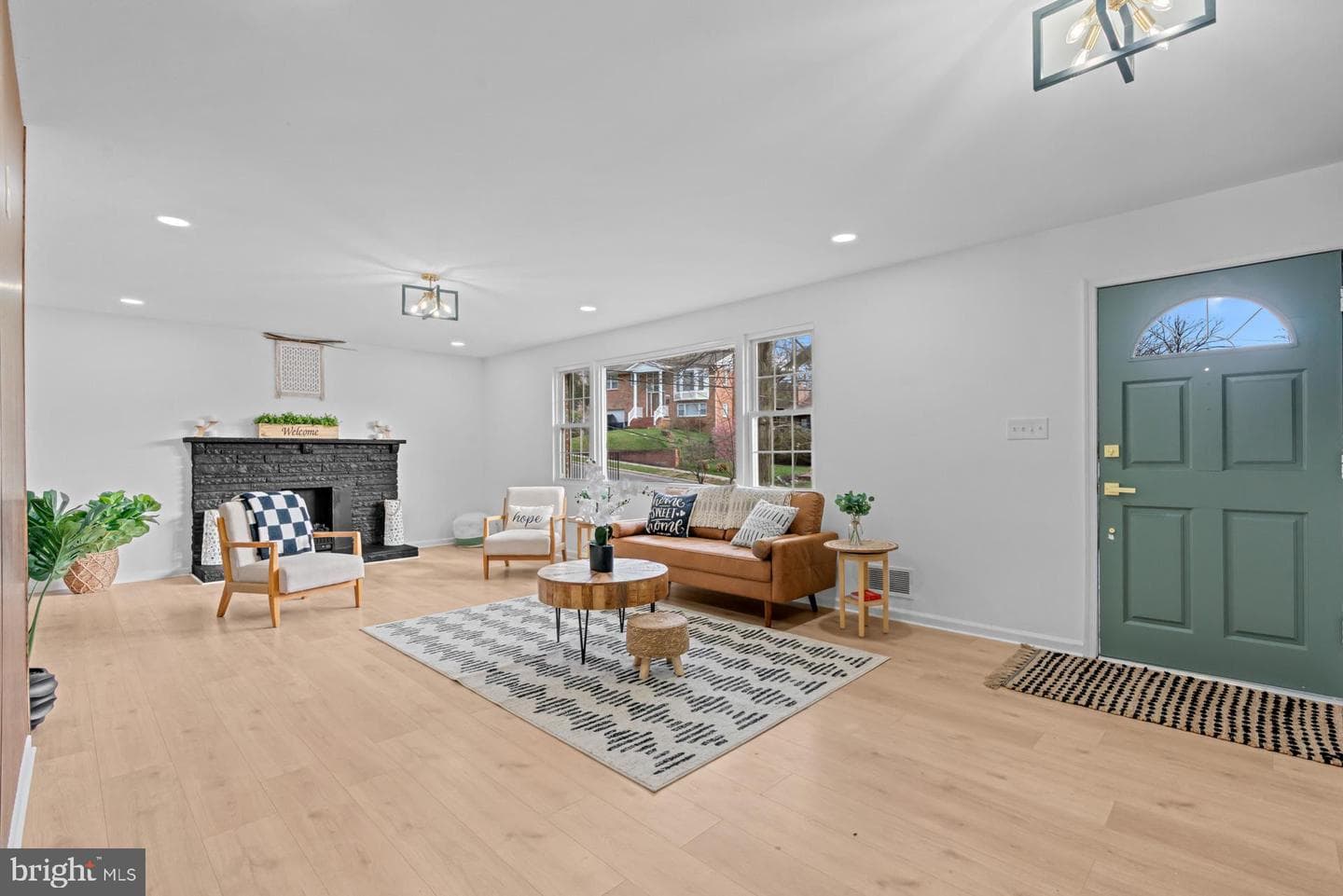 2402 Fairlawn Street photo 9