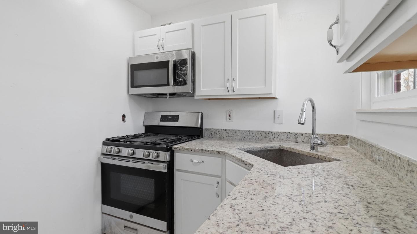 2215 Afton Street photo 8