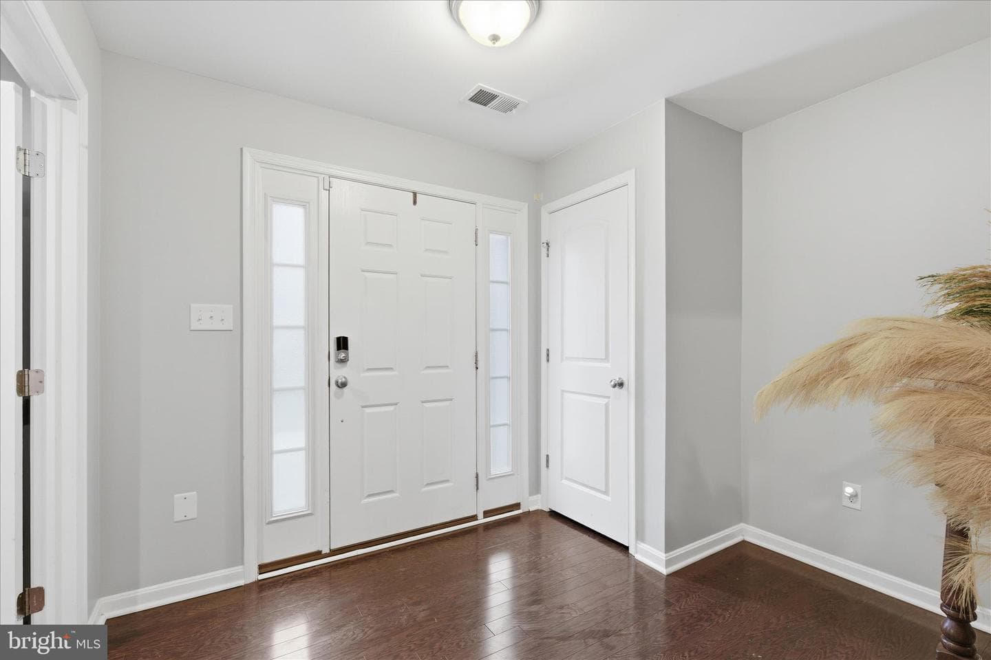 9511 Smithview Place photo 3