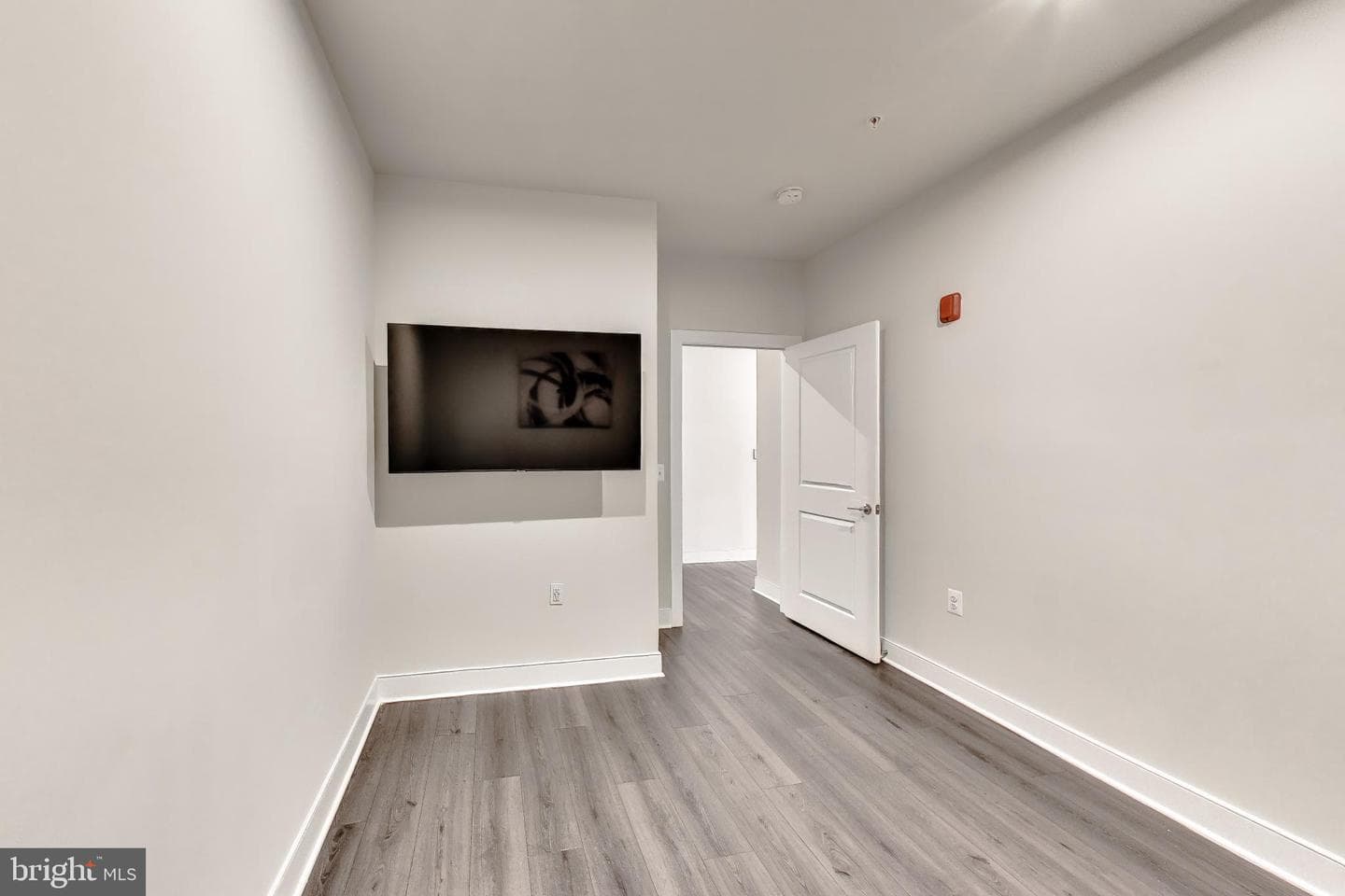 106 Saint Ives Place #408 photo 24