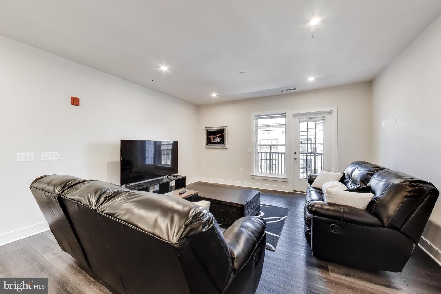 106 Saint Ives Place #408 photo 5