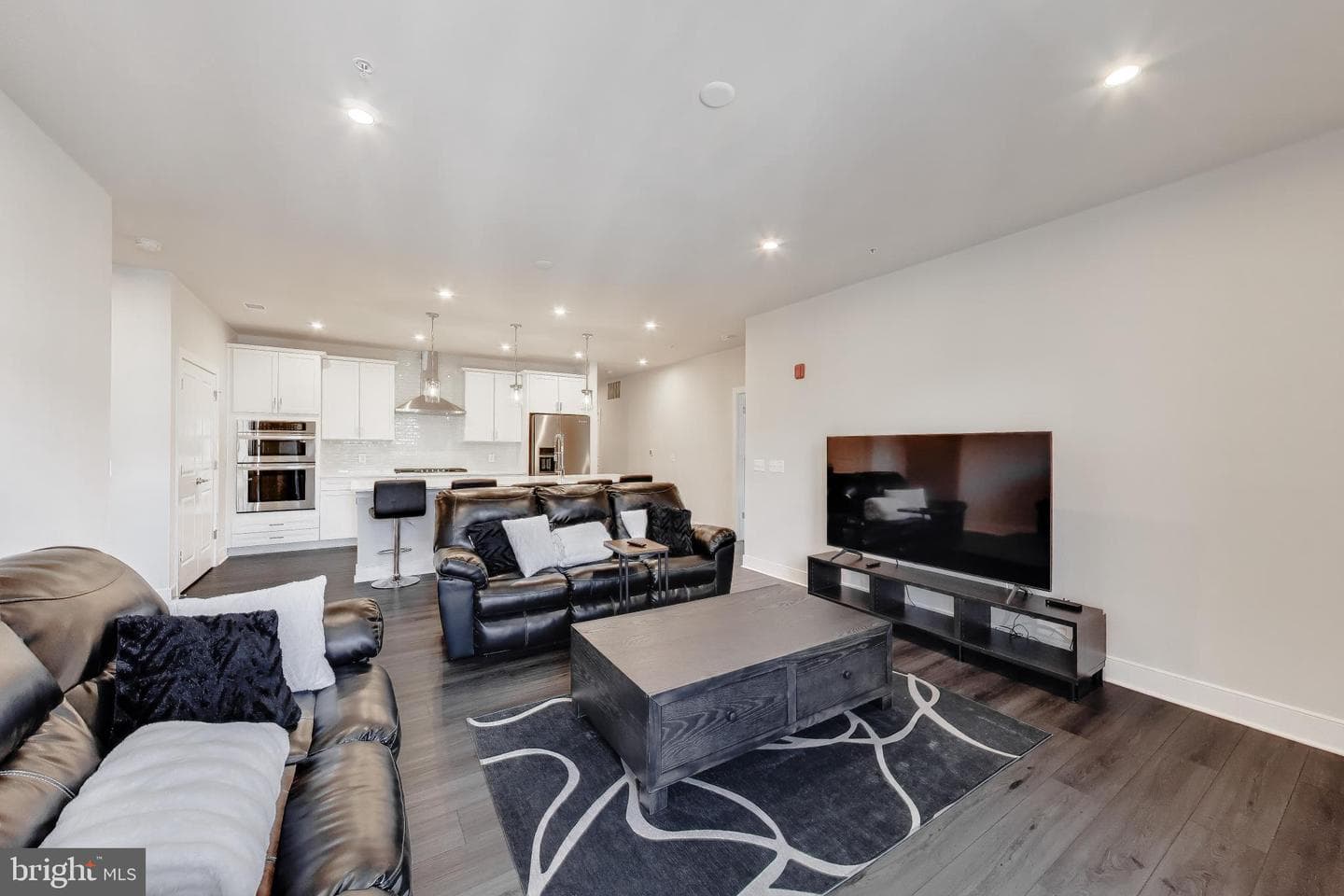 106 Saint Ives Place #408 photo 7