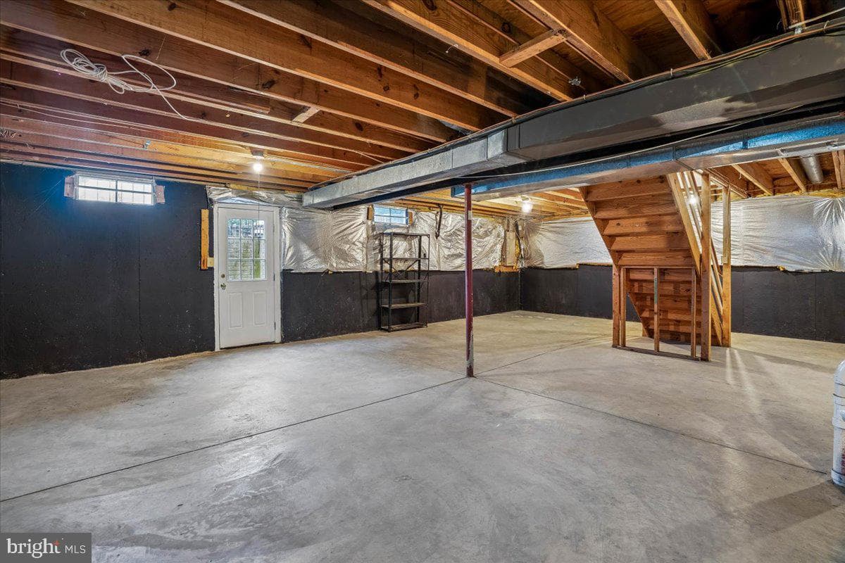 8010 Craddock Road photo 41