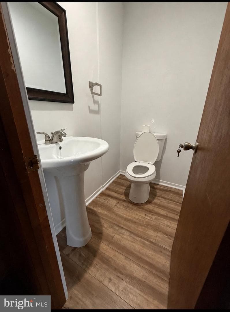 1019 Marton Street photo 5
