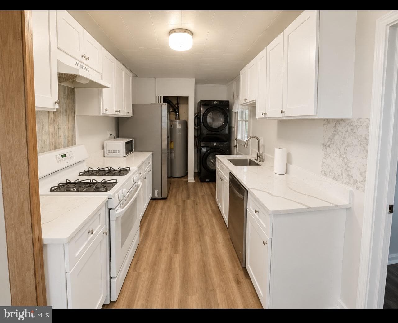 1019 Marton Street photo 7