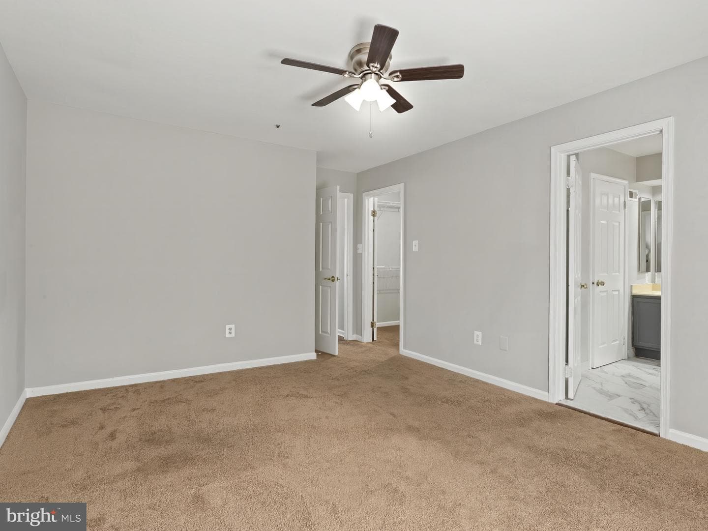 9423 Rosmarin Way photo 11