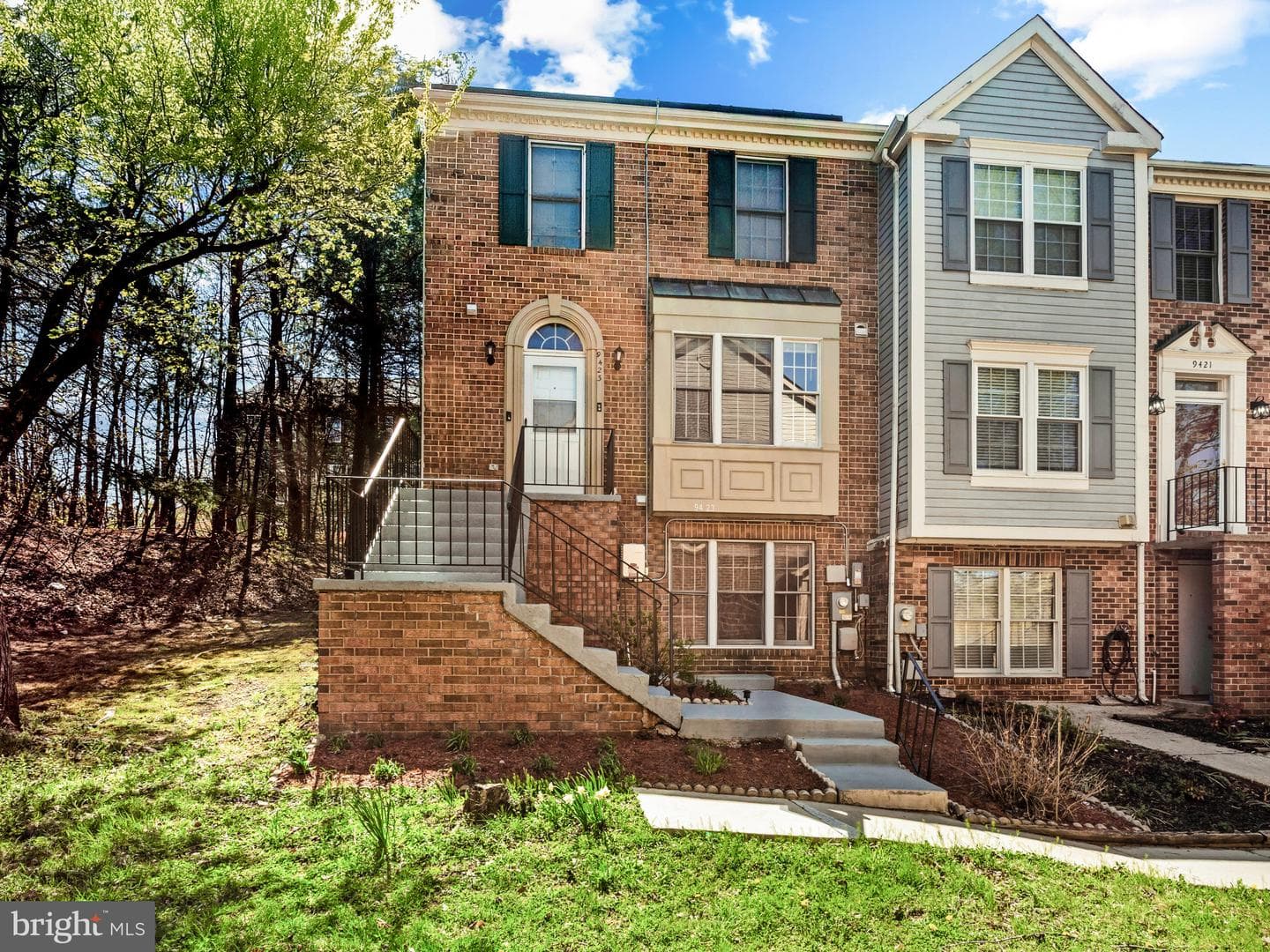 9423 Rosmarin Way photo 2