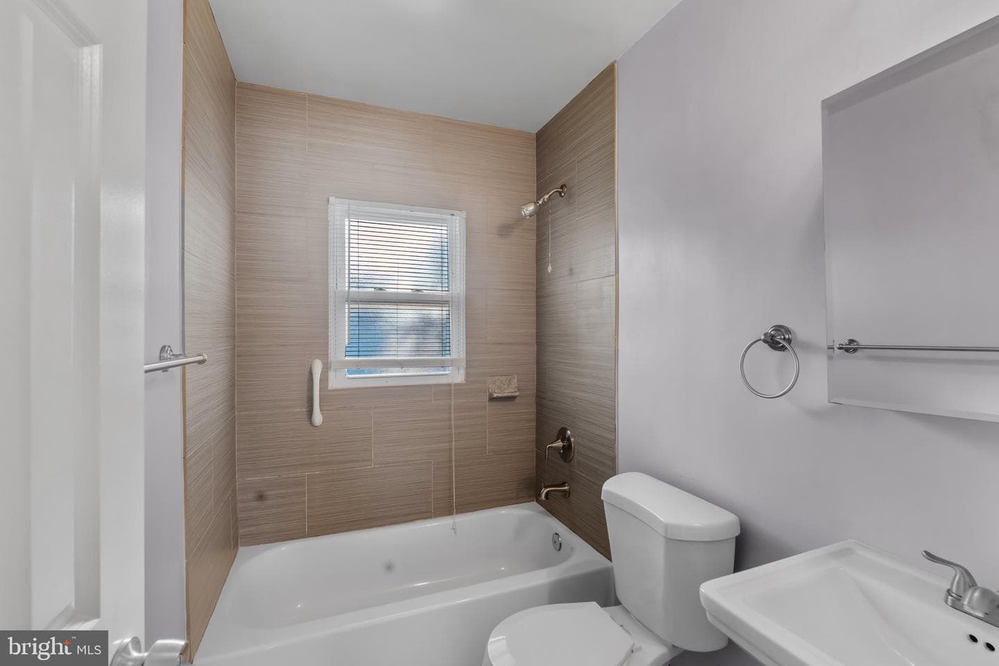 410 70th Street photo 14