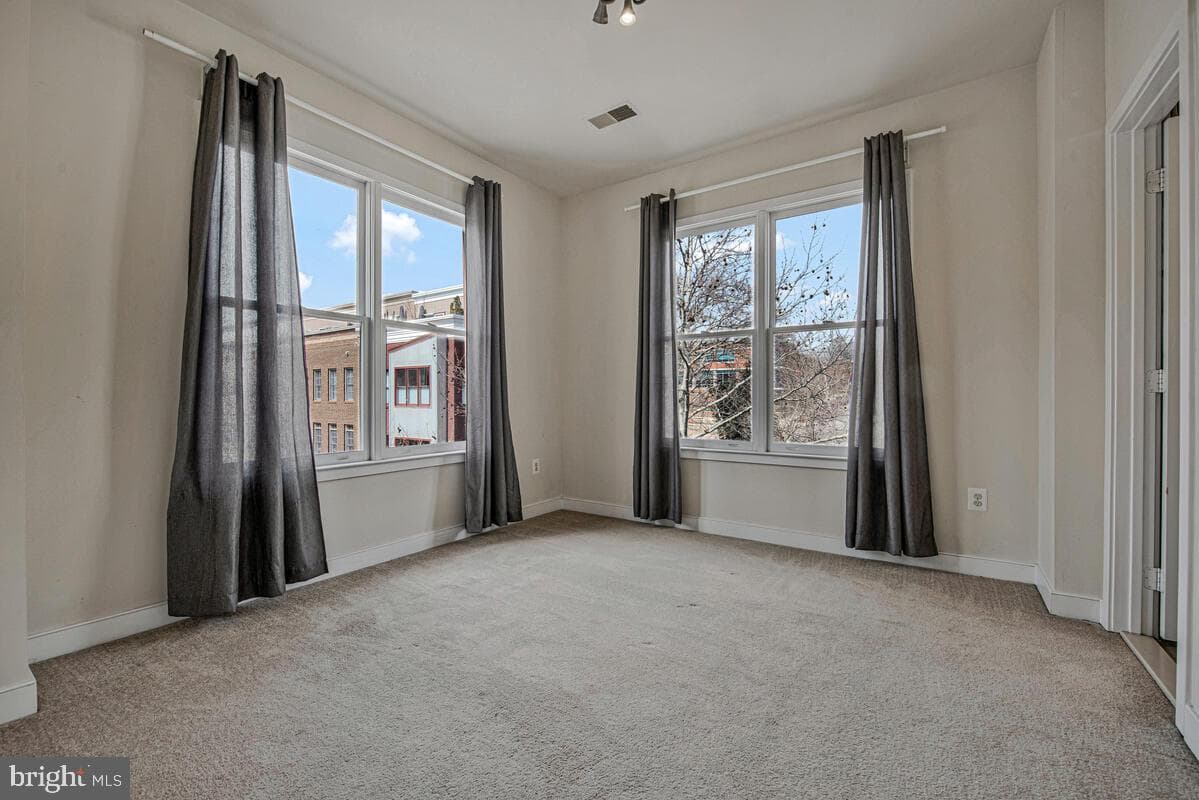 5701 44th Avenue photo 34