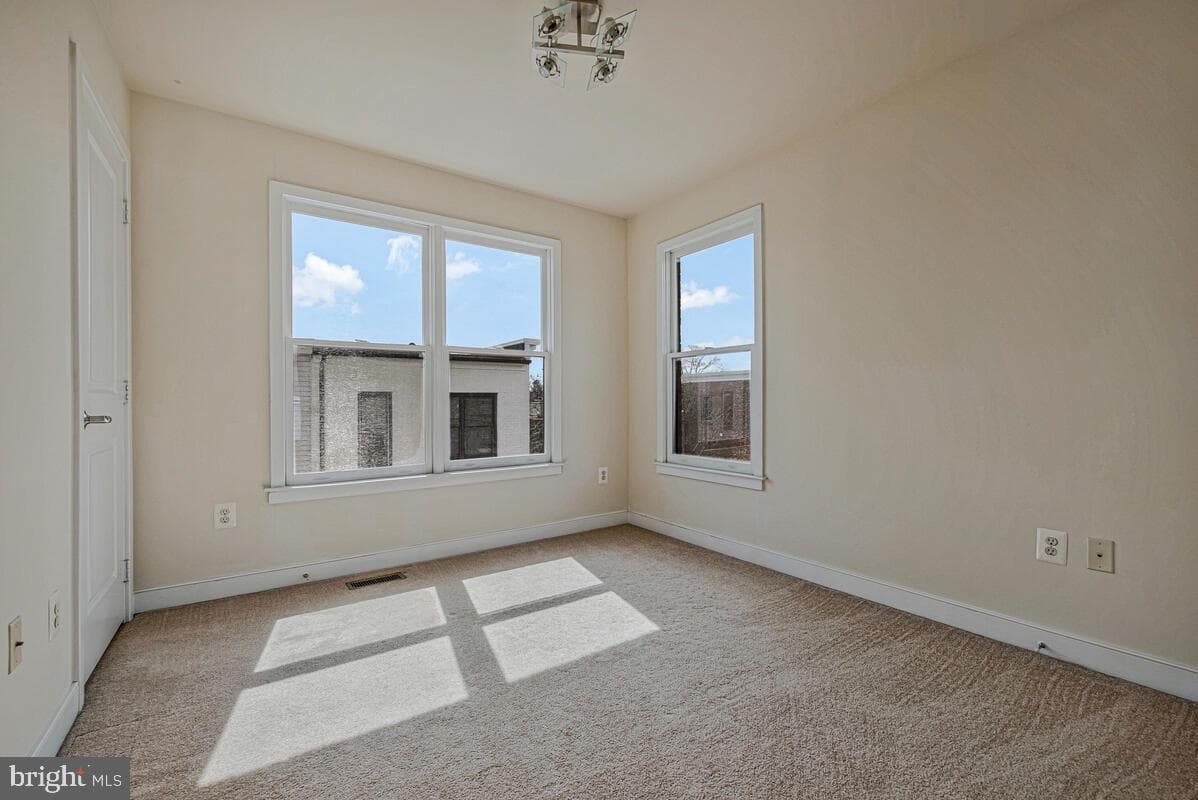 5701 44th Avenue photo 38