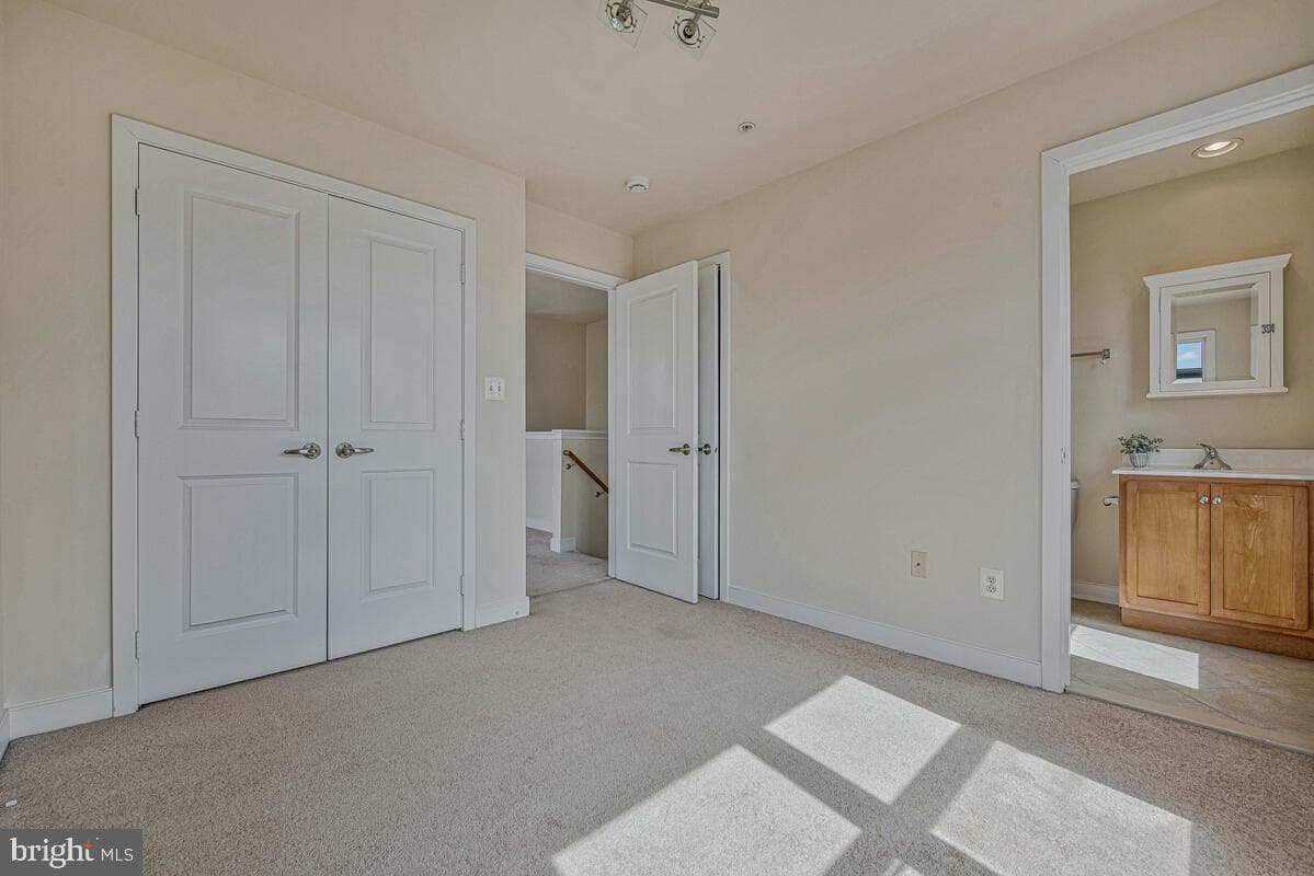 5701 44th Avenue photo 39
