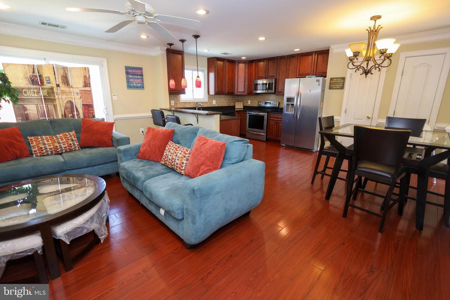 7512 Courtney Place photo 5