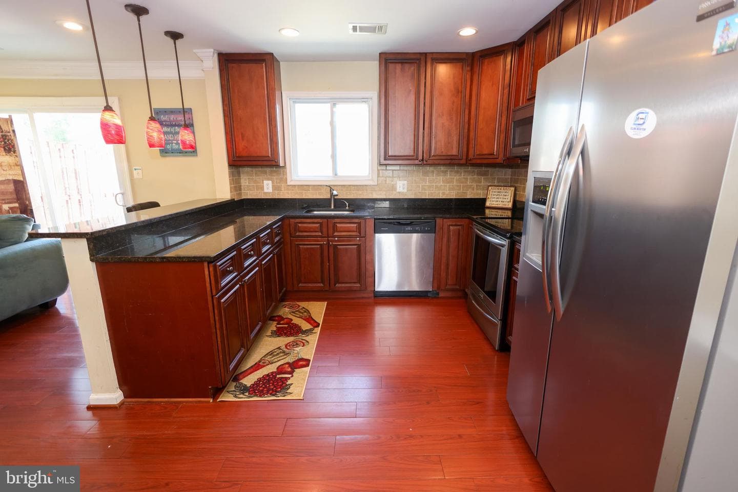 7512 Courtney Place photo 6