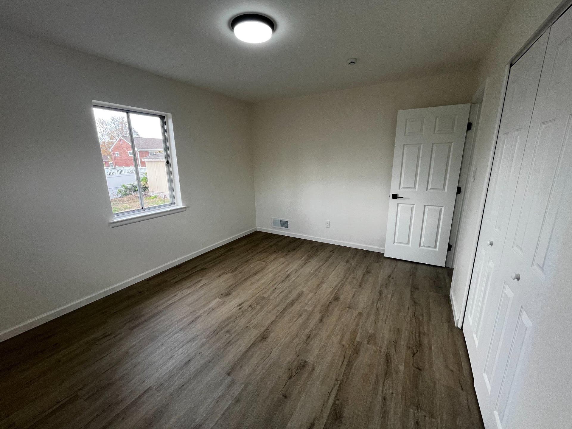 4105 Norcross photo 13