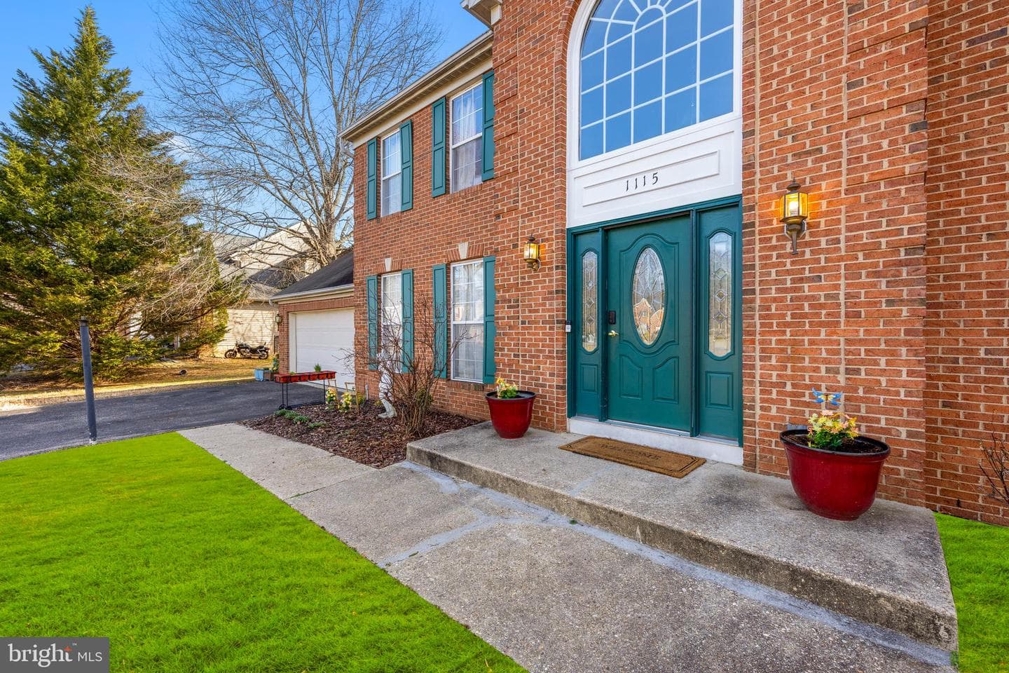 1115 Danbury Drive photo 4