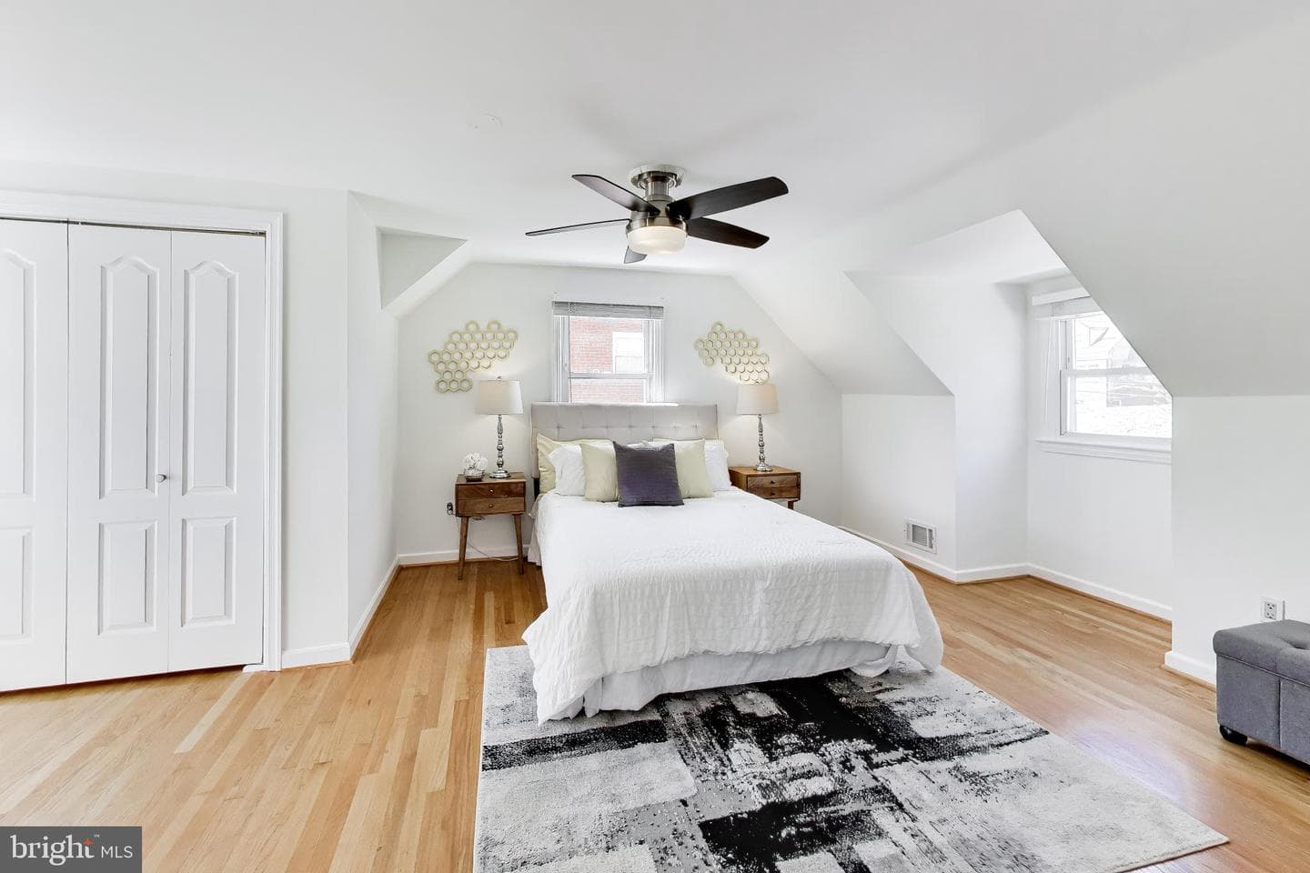 5823 Dewey Street photo 18