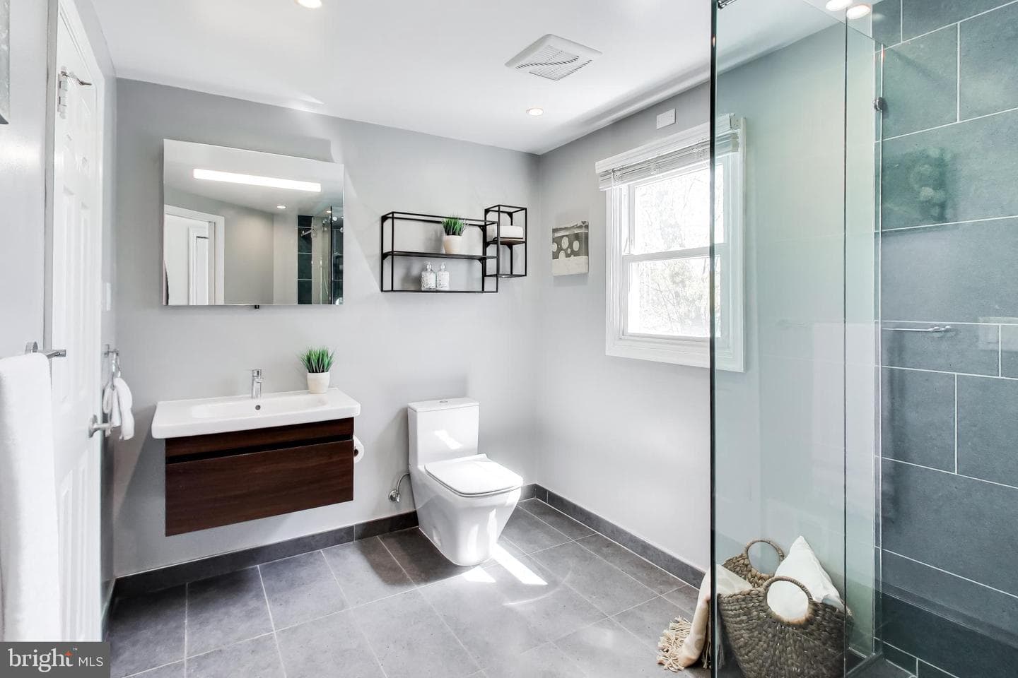 5823 Dewey Street photo 21