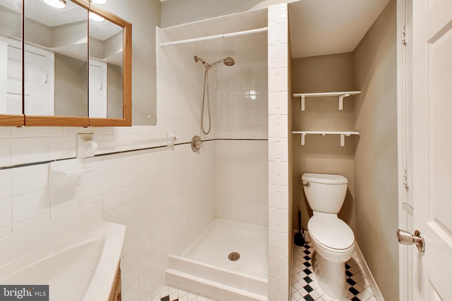5823 Dewey Street photo 33