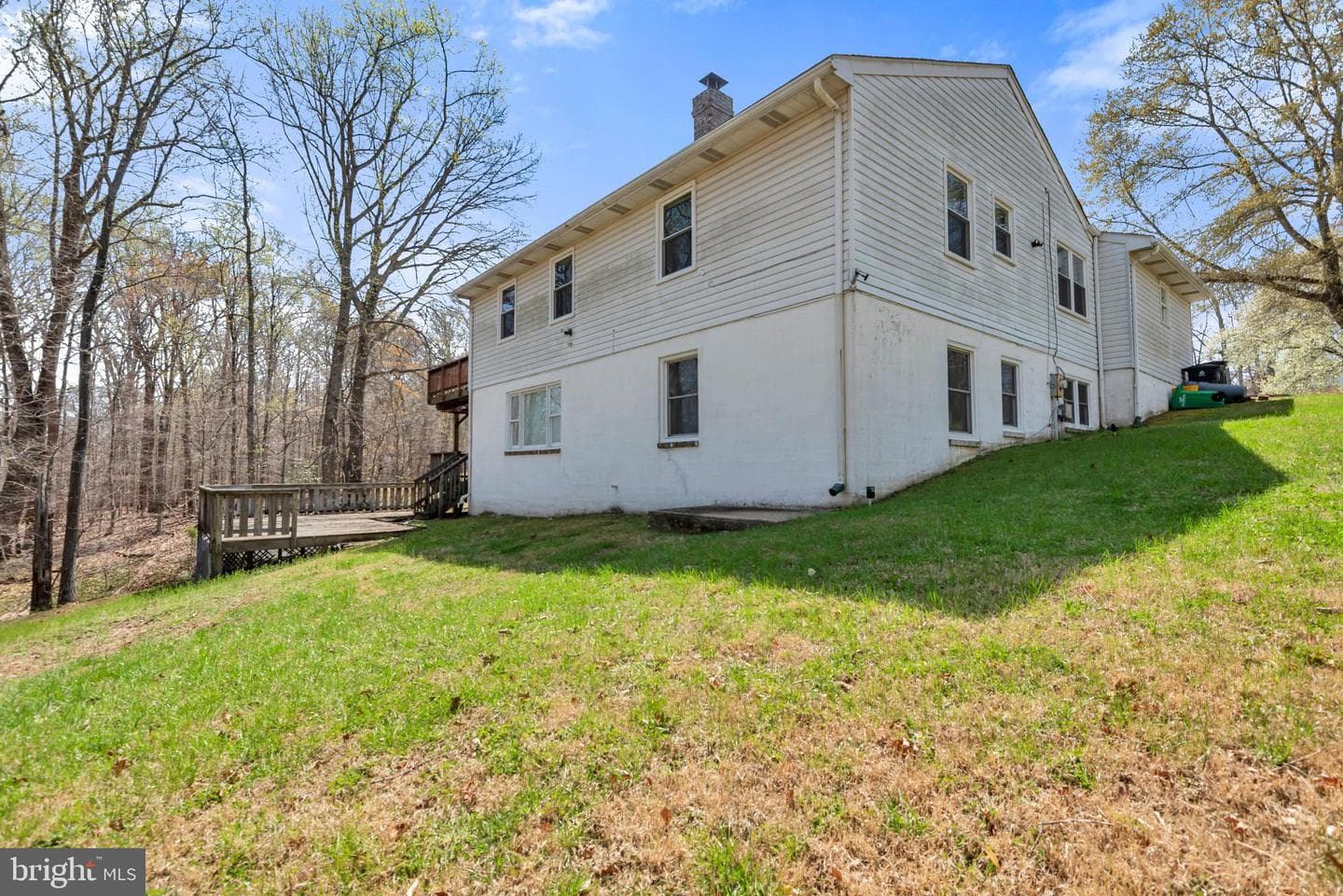 2012 Frontier Court photo 35