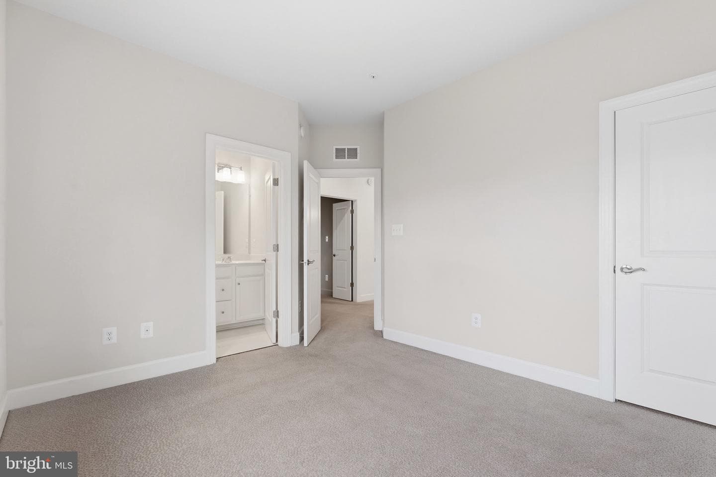 12502 Coventry Manor Way photo 31