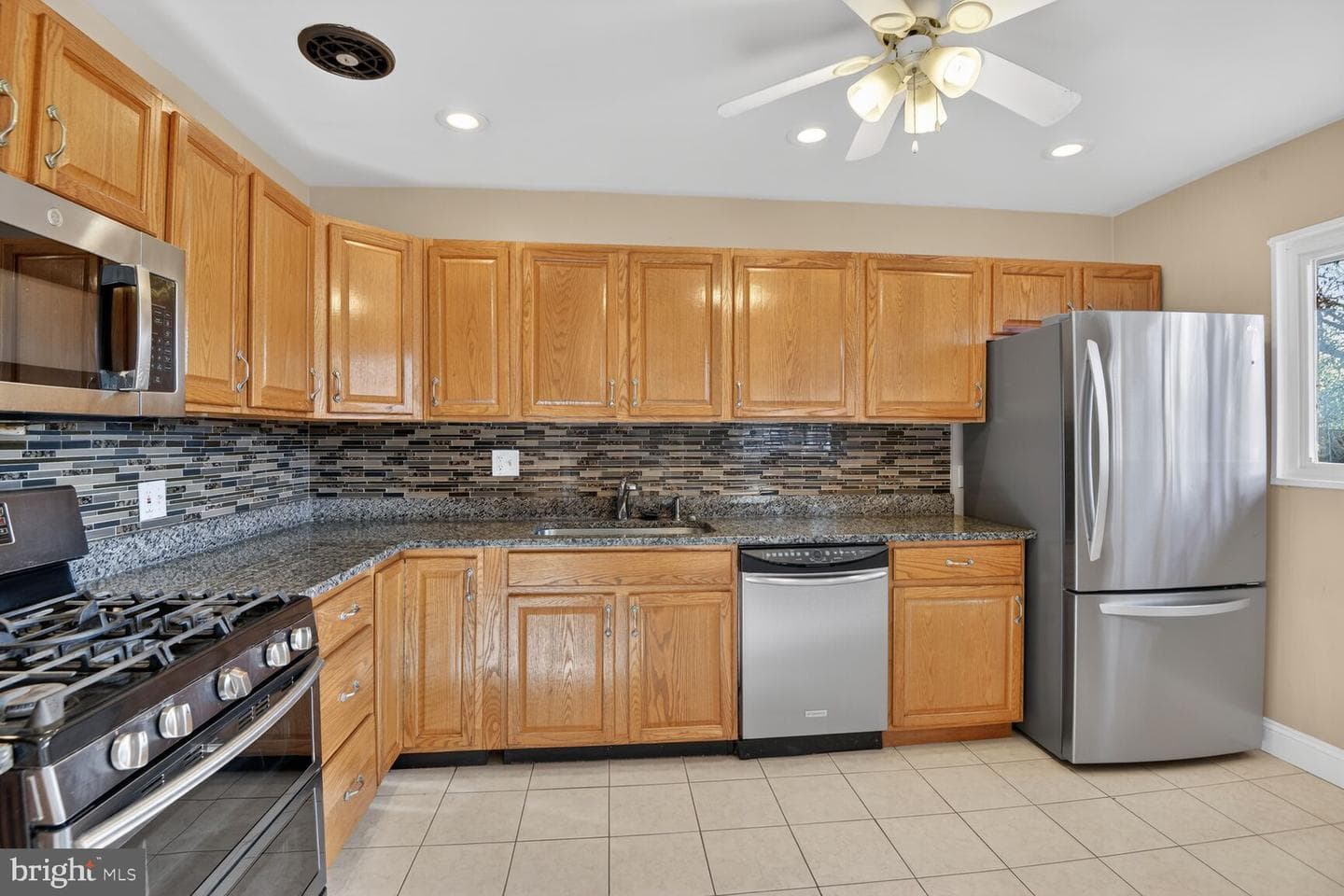 2308 Senator Avenue photo 6