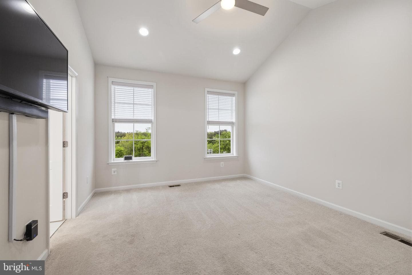 1076 Overlook Way photo 21