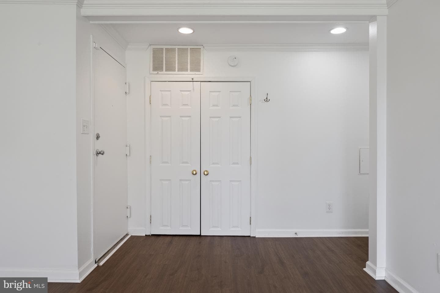 3348 Huntley Square Drive #b photo 4