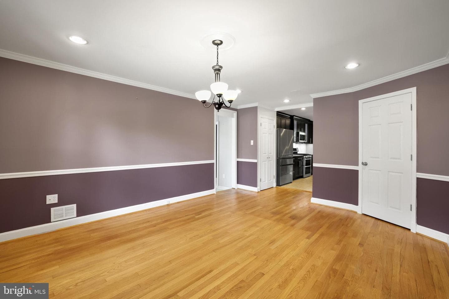 5807 Carlyle photo 27