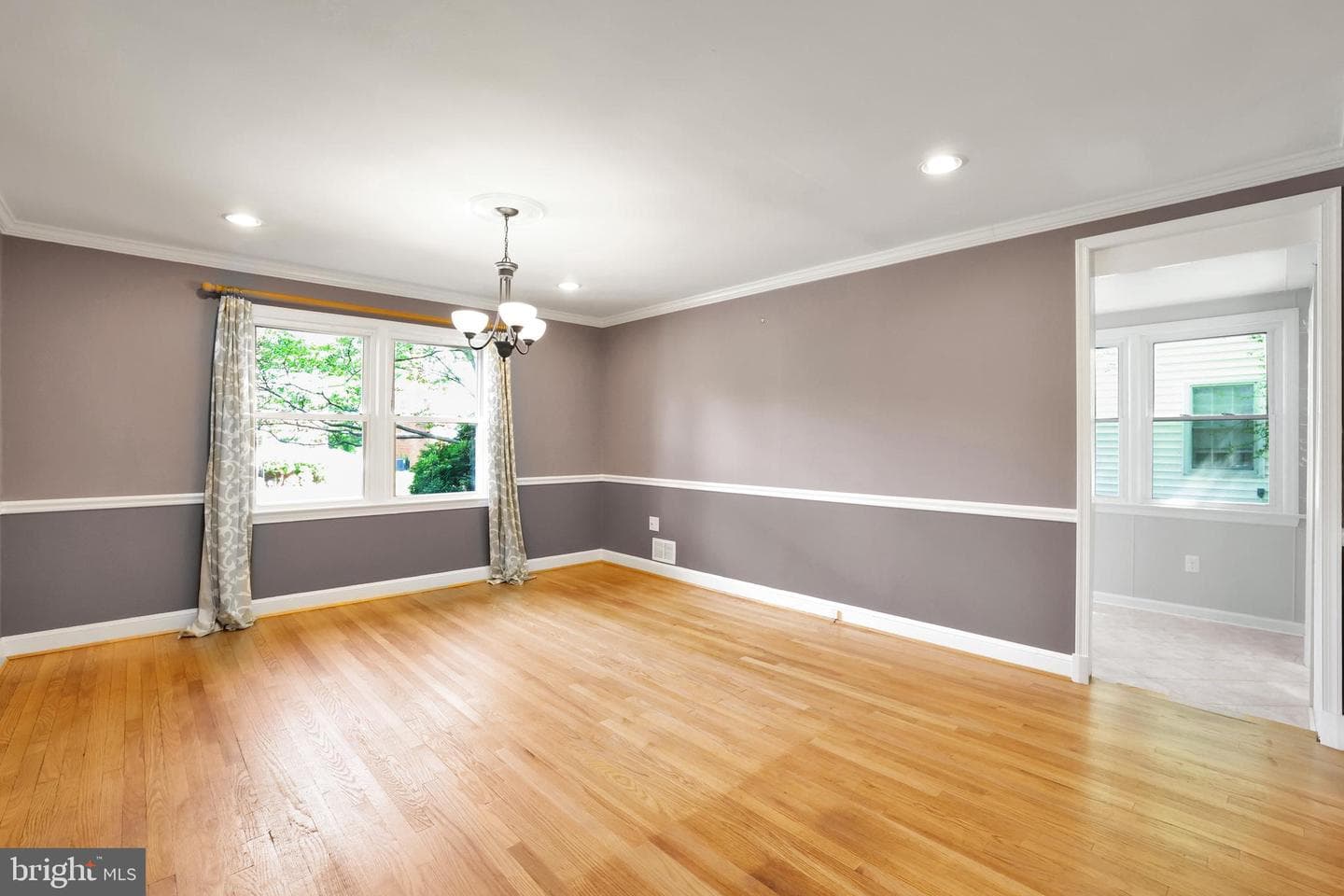 5807 Carlyle photo 28