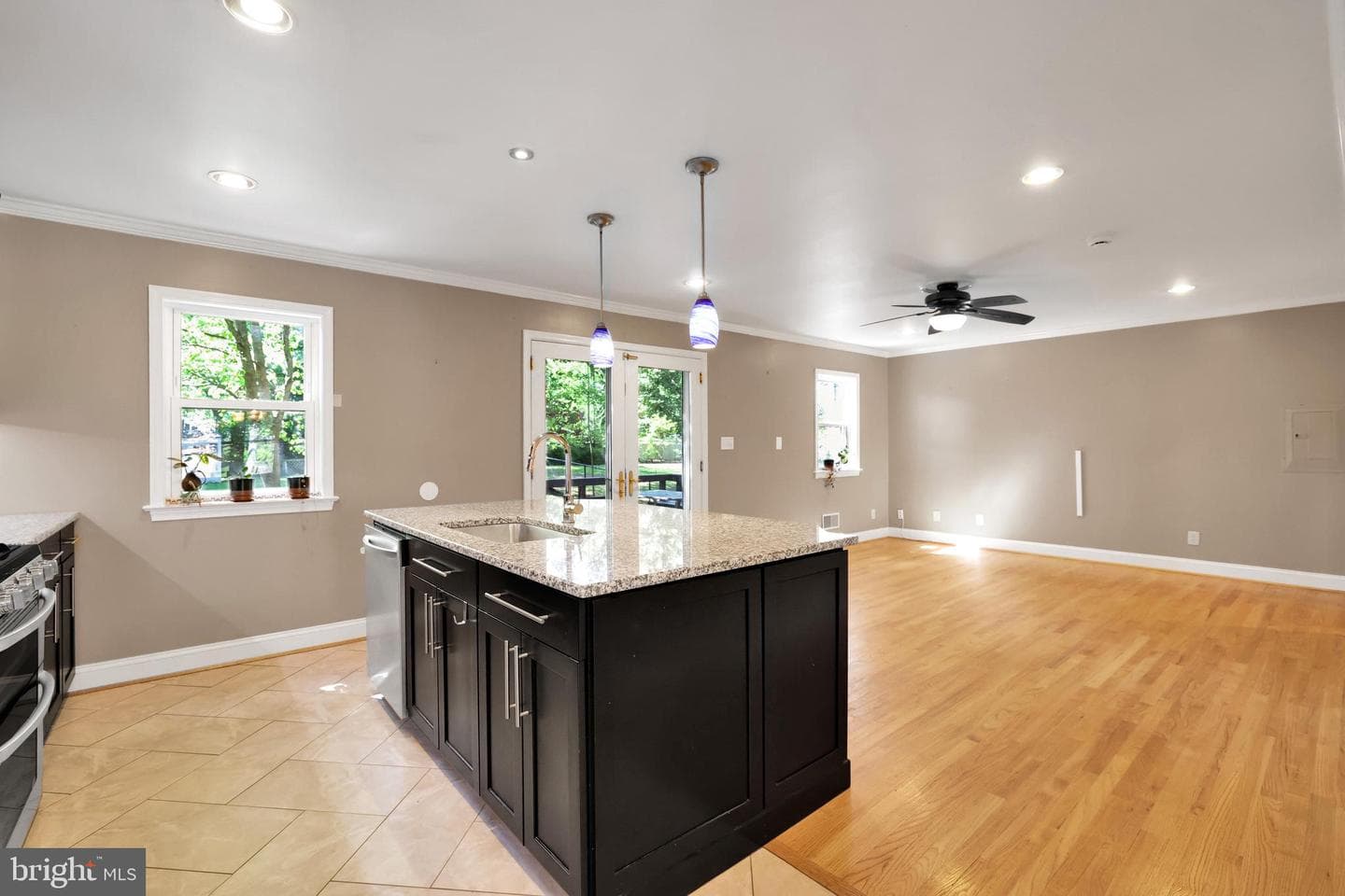 5807 Carlyle photo 33