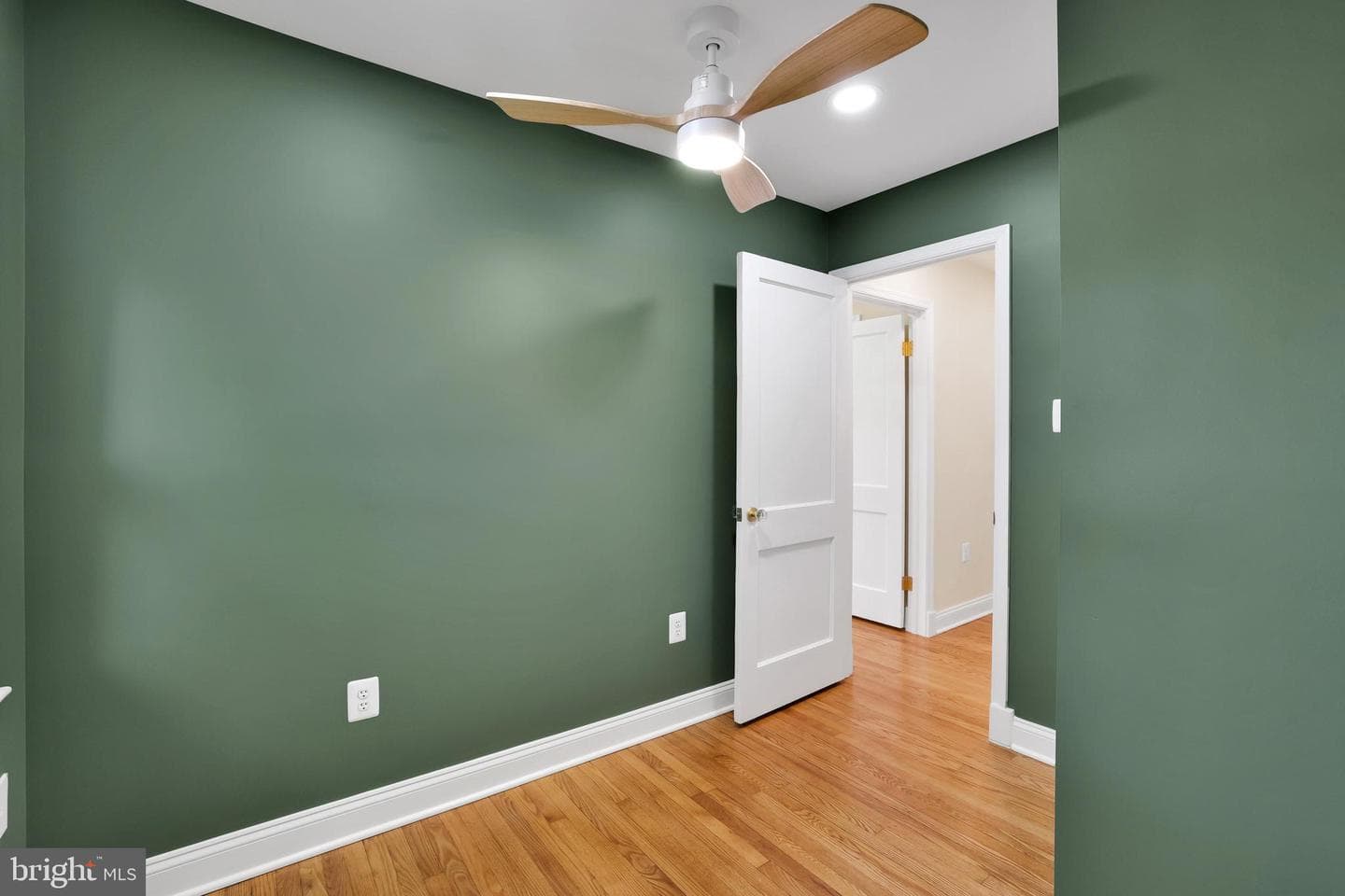 5807 Carlyle photo 46