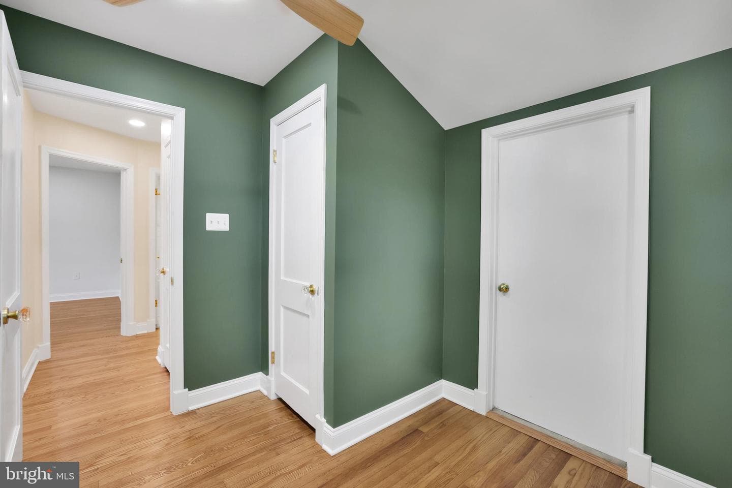 5807 Carlyle photo 48