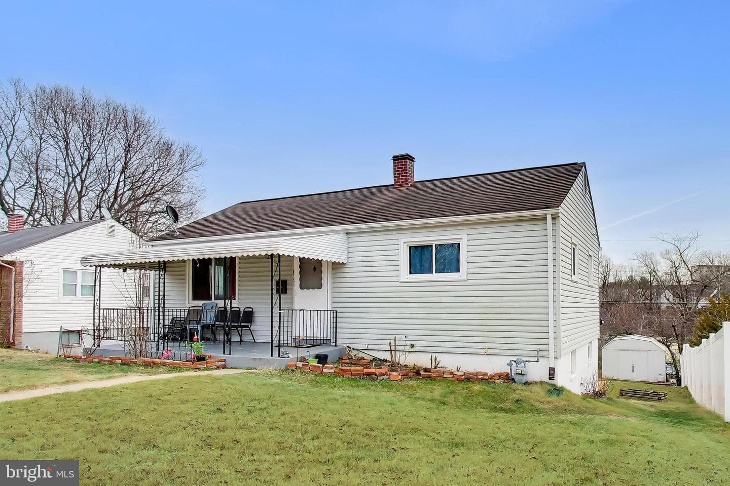 1028 Ward Street photo 2