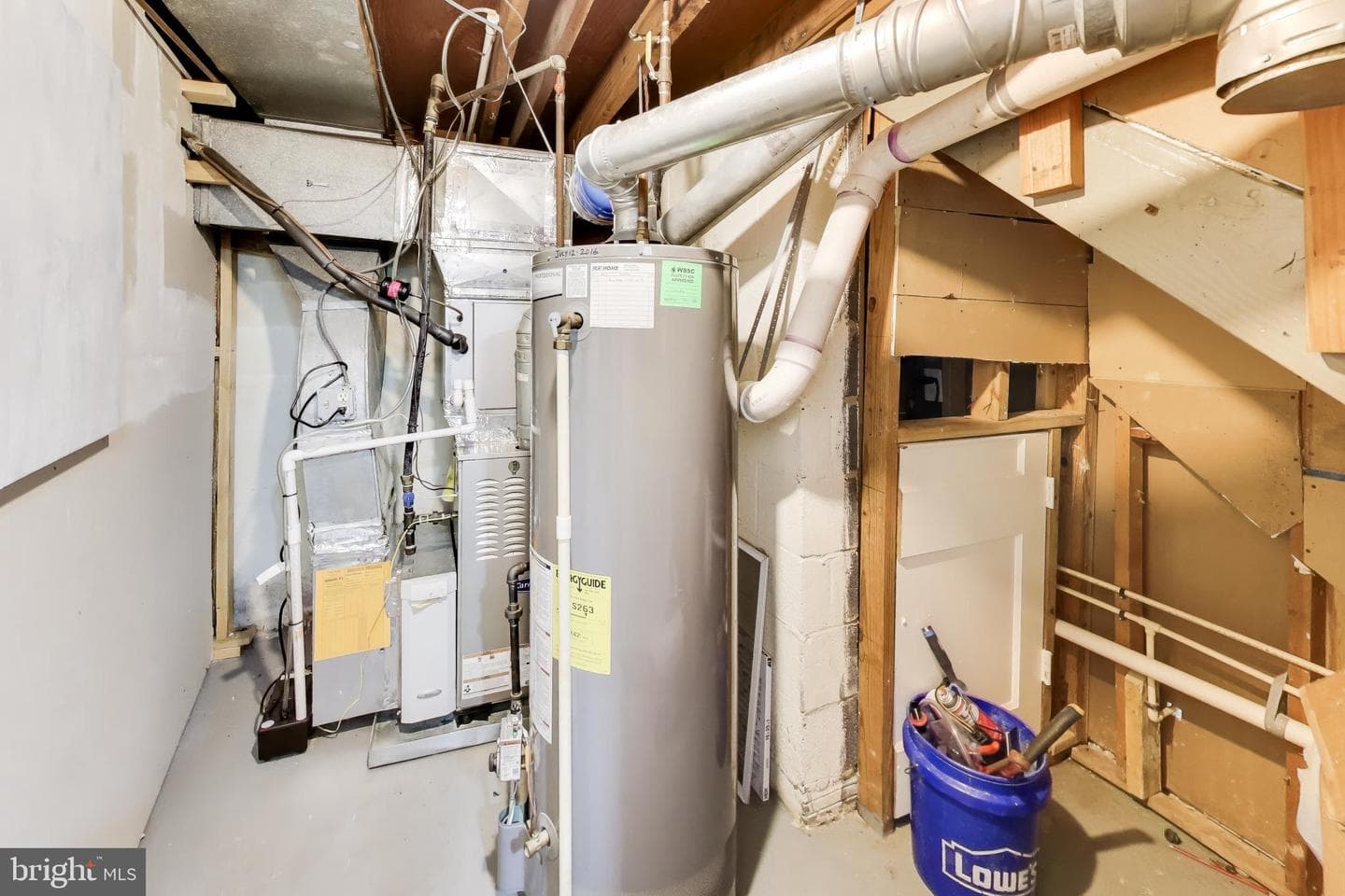 1028 Ward Street photo 32