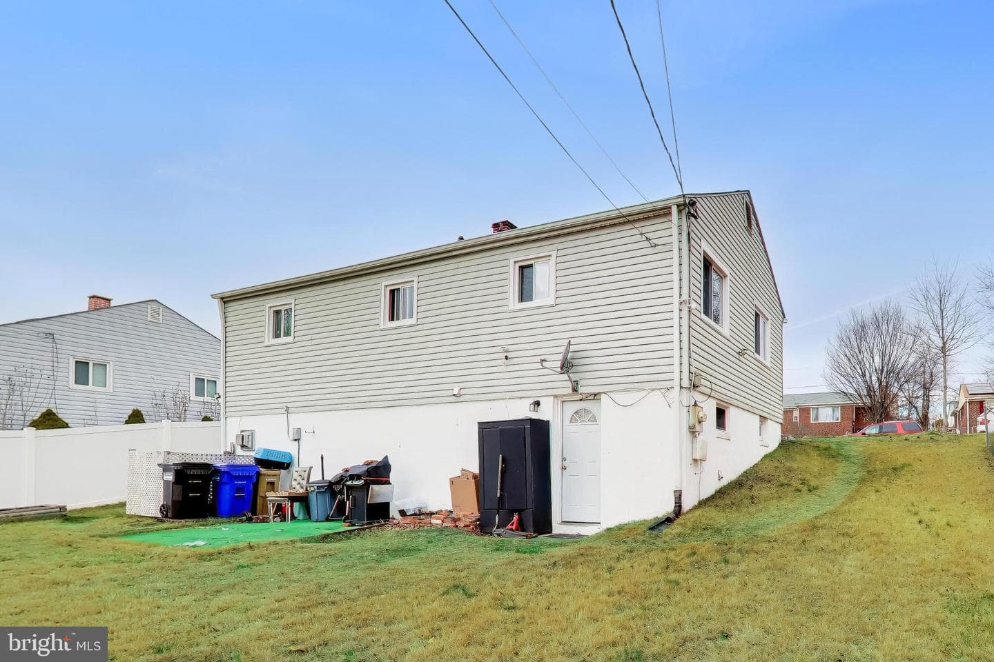 1028 Ward Street photo 35