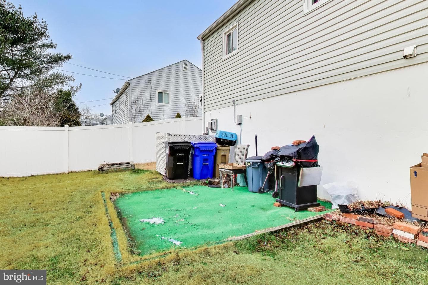 1028 Ward Street photo 36
