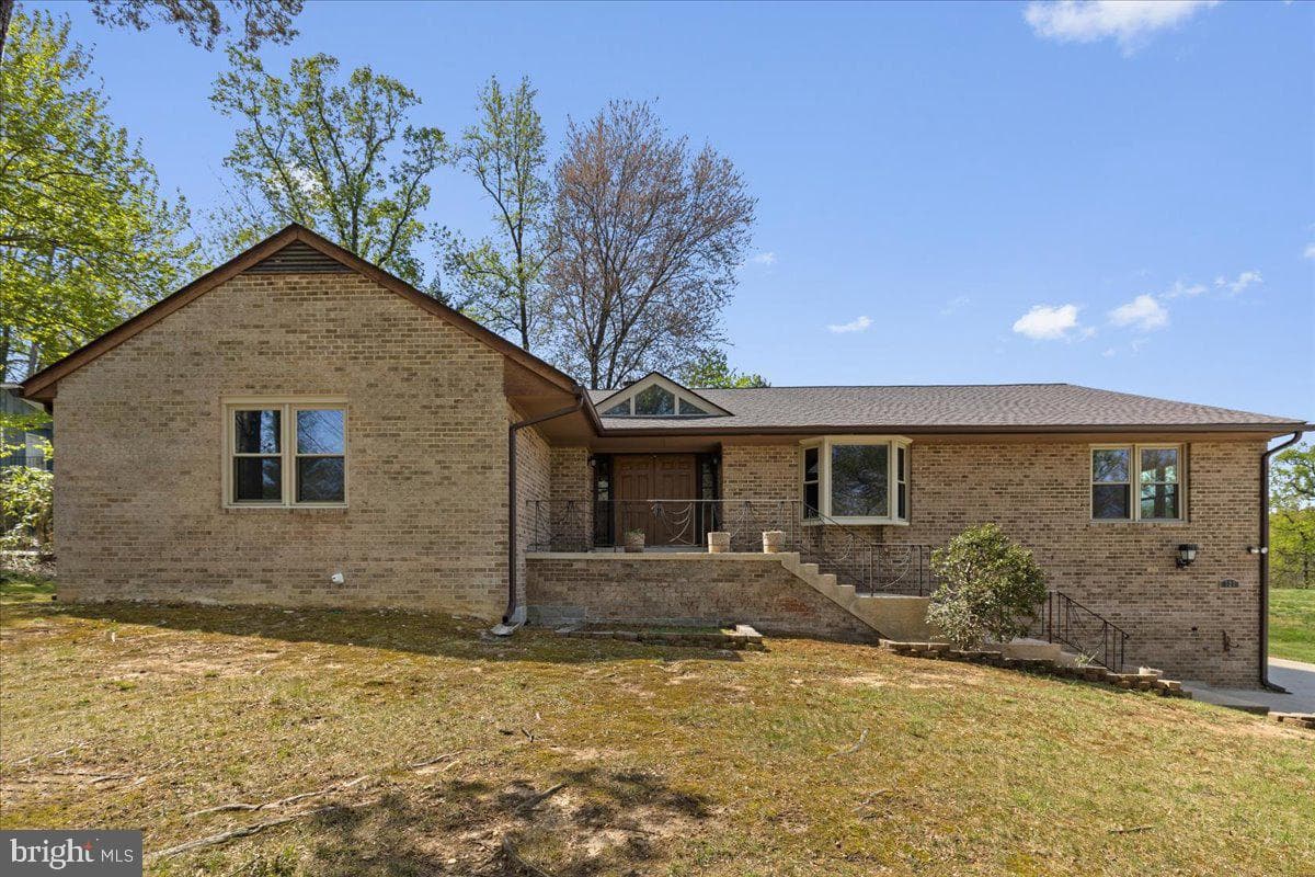 727 Gleneagles Drive
