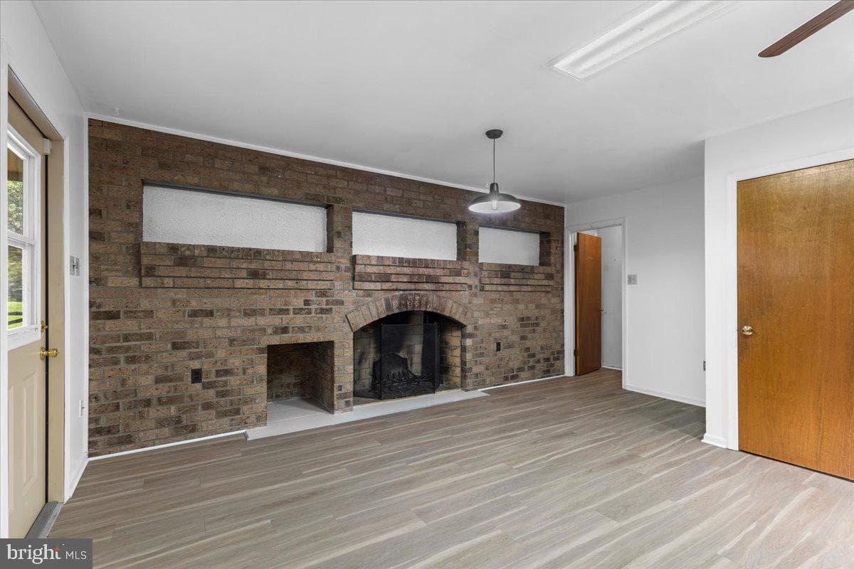 727 Gleneagles Drive photo 22