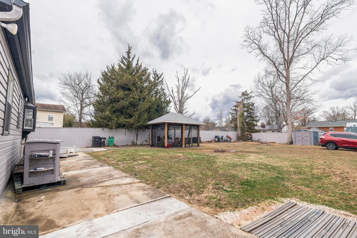 9406 Sheridan Street photo 20