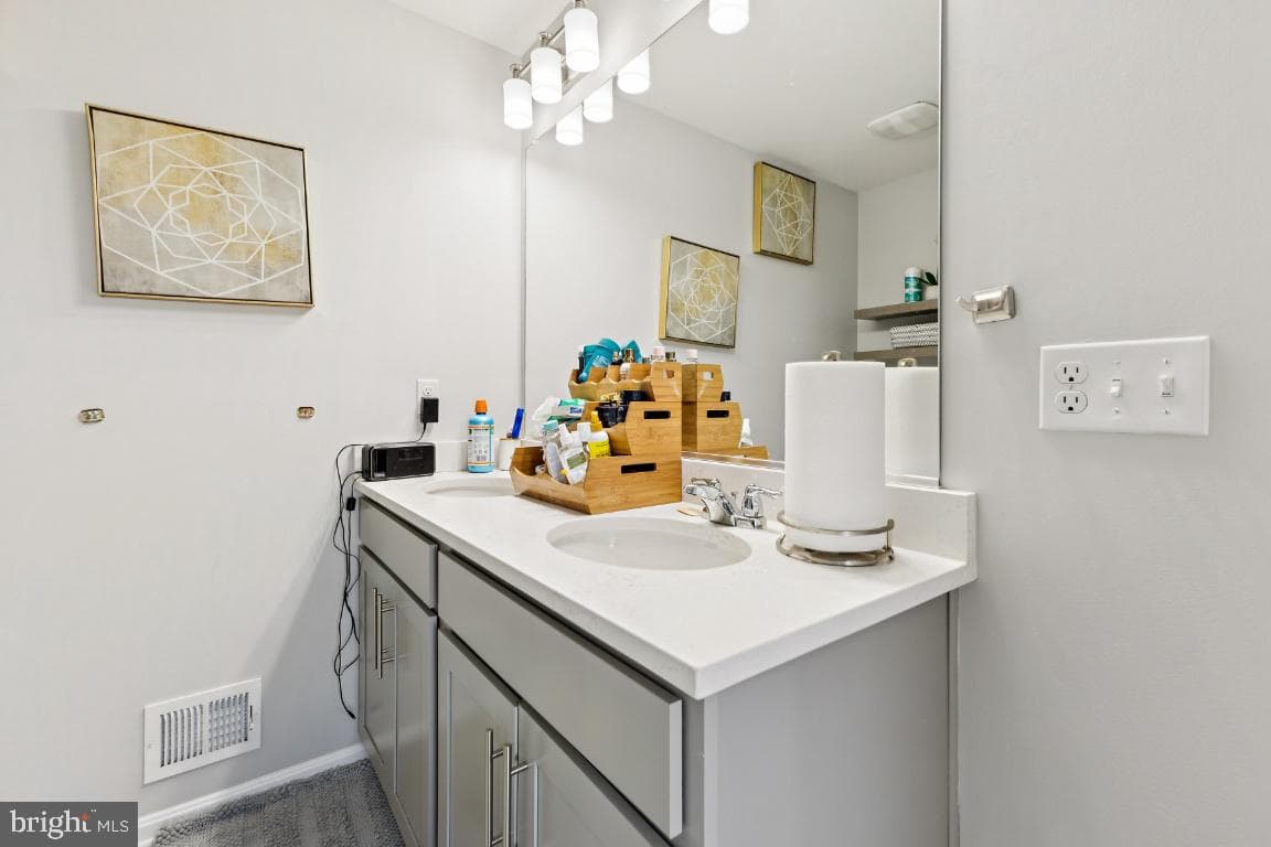 2707 Princess Victoria Way photo 18