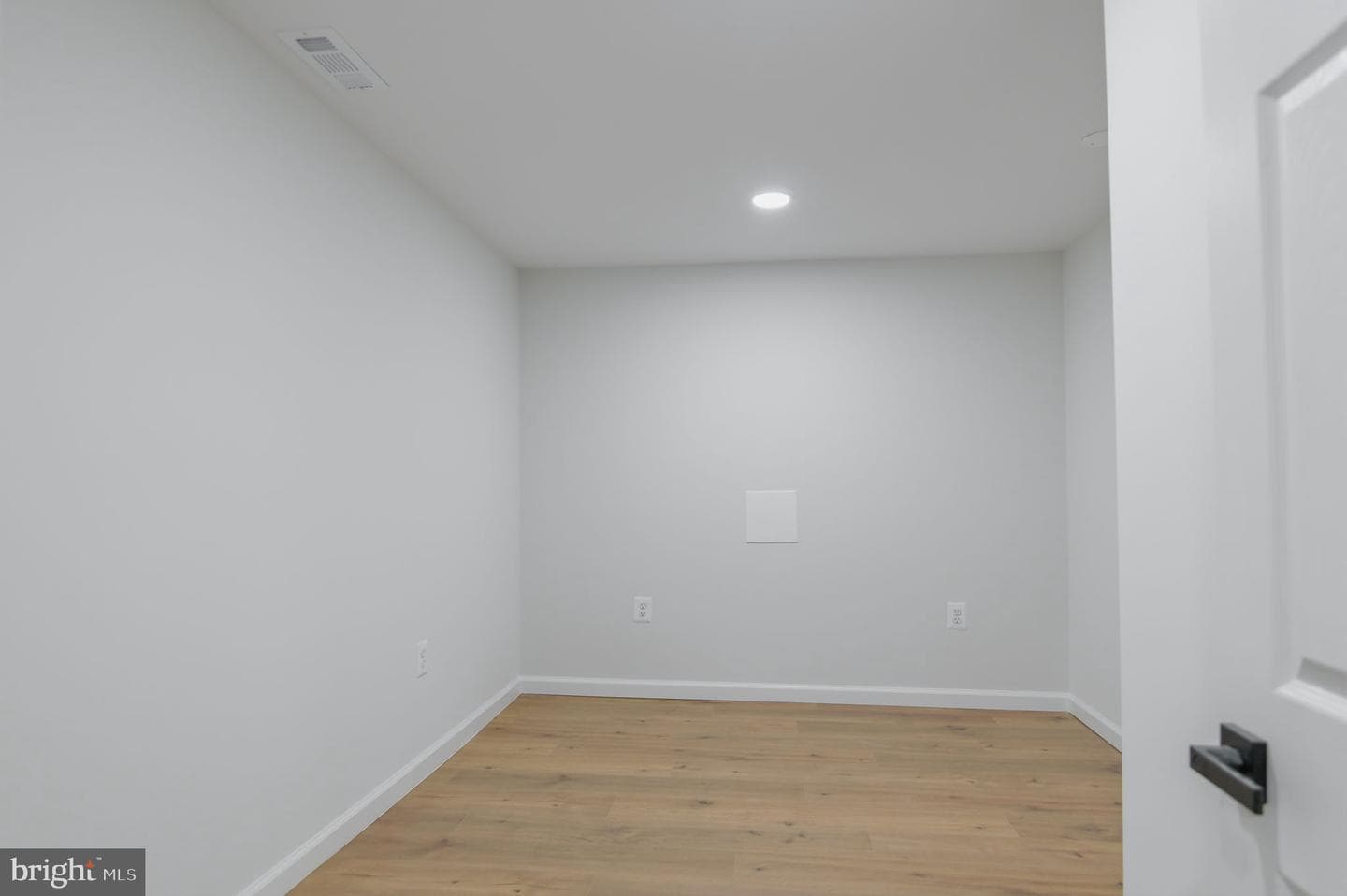 1206 Crisfield Drive photo 29