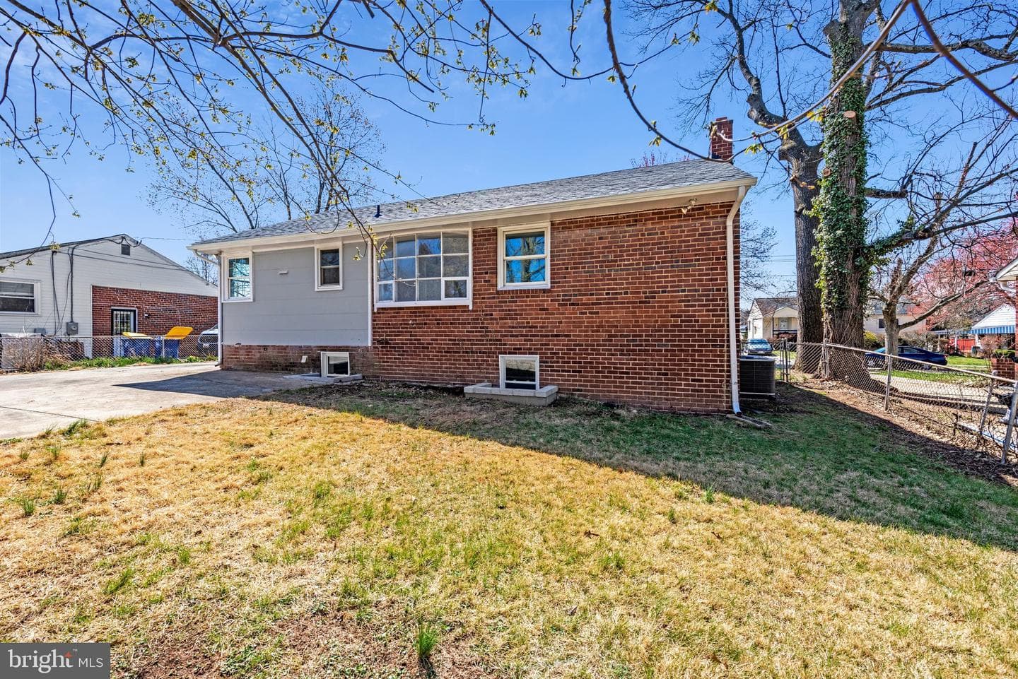 8124 Gavin Street photo 25
