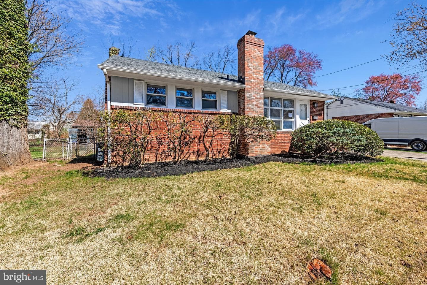 8124 Gavin Street photo 4