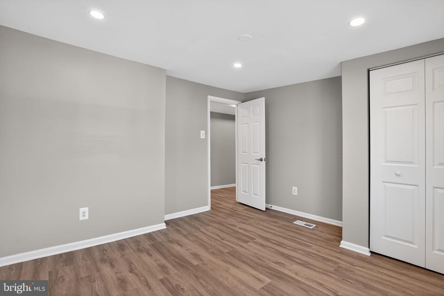 4103 Shepherd Street photo 29