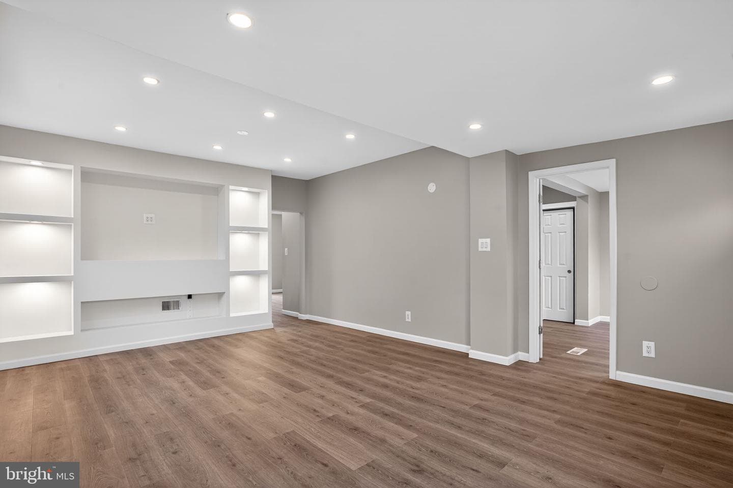 4103 Shepherd Street photo 7