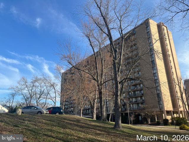 6100 Westchester Park Drive #707