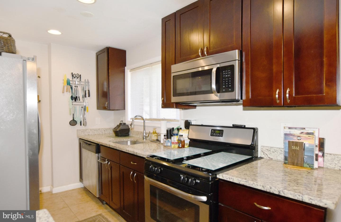 912 Irvington Street photo 12